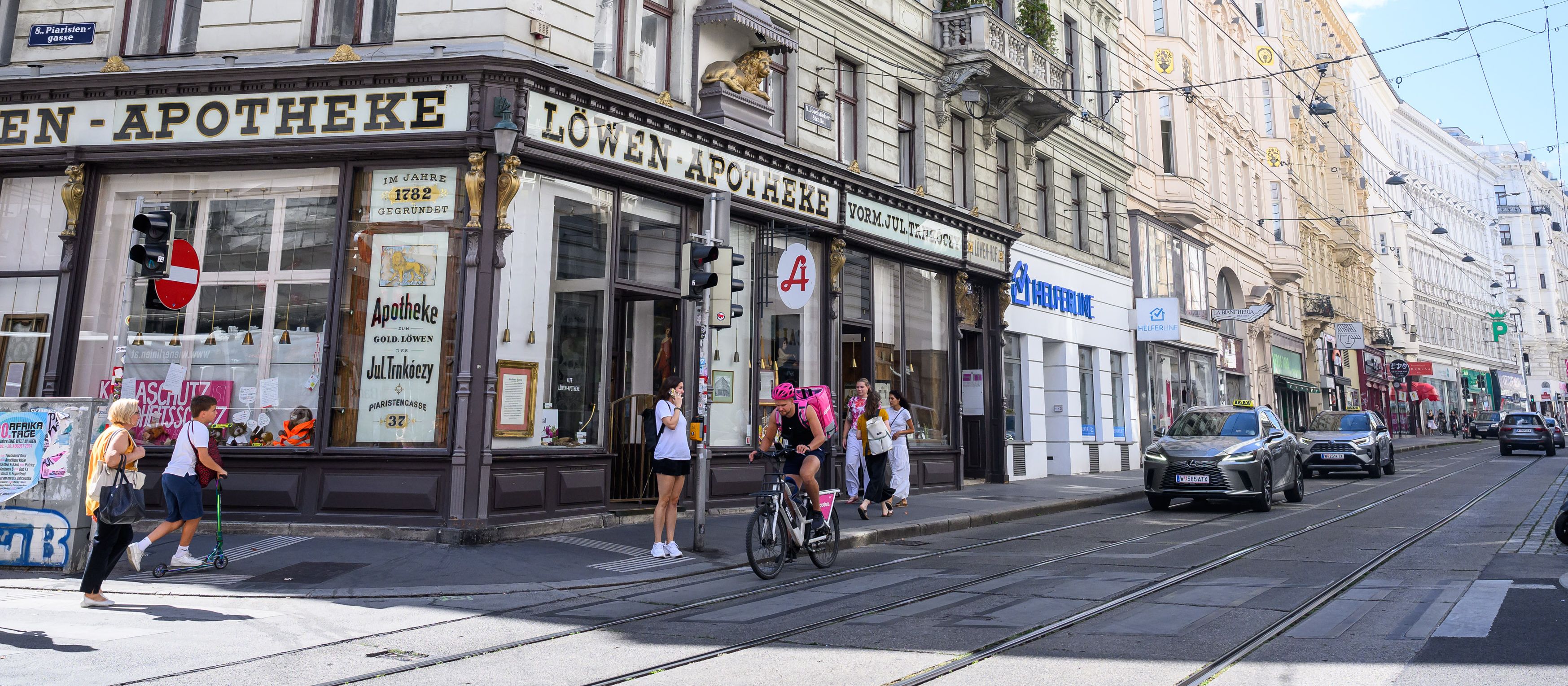 Foto: Josefstädterstraße im 8. Wiener Gemeindebezirk - Josefstadt