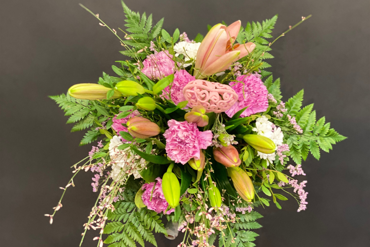 Ein Blumenstrauss aus unterschiedlichen Blumen