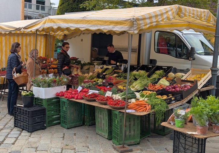 Markt auf dem Maurer Hauptplatz