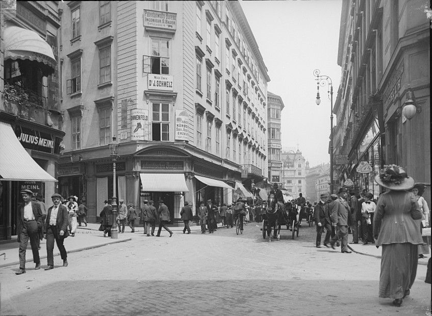 Foto der Flaniermeile auf der Rotenturmstraße aus dem Jahr 1912