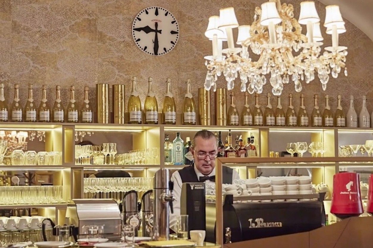 Foto: Bar im Café Frauenhuber