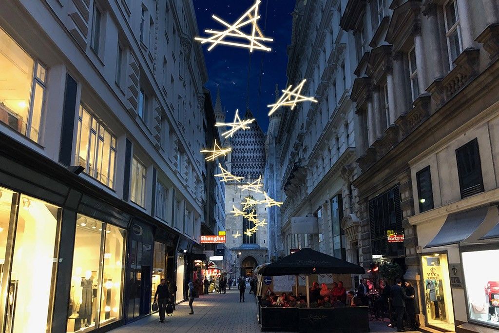 Foto: Weihnachtsbeleuchtung in der Jasomirgottstraße