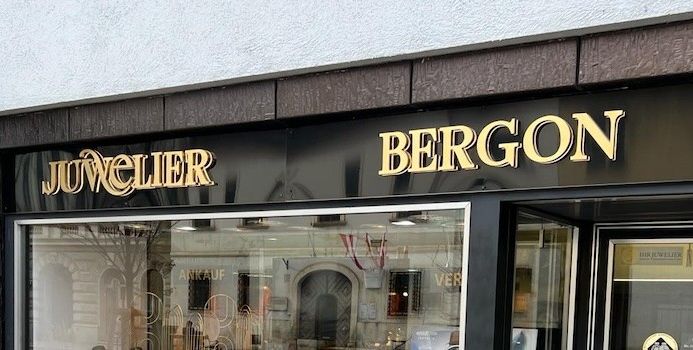 Verkaufsfassade des Juwelier Bergon