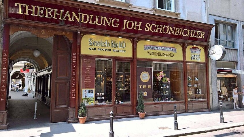 Foto: Die Teehandlung Schönbichler von außen.