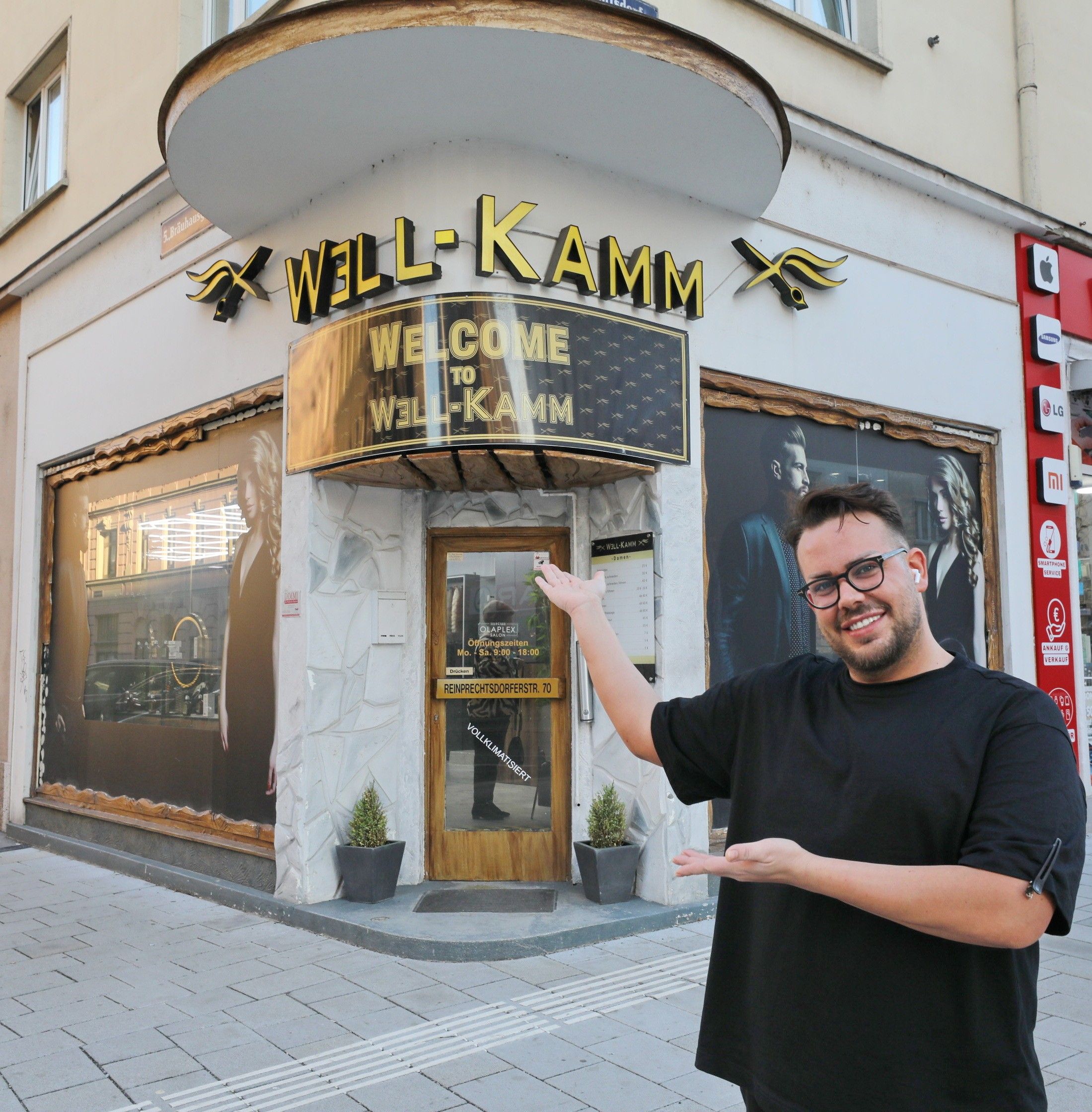 Eingangsbereich Well-Kamm Friseur